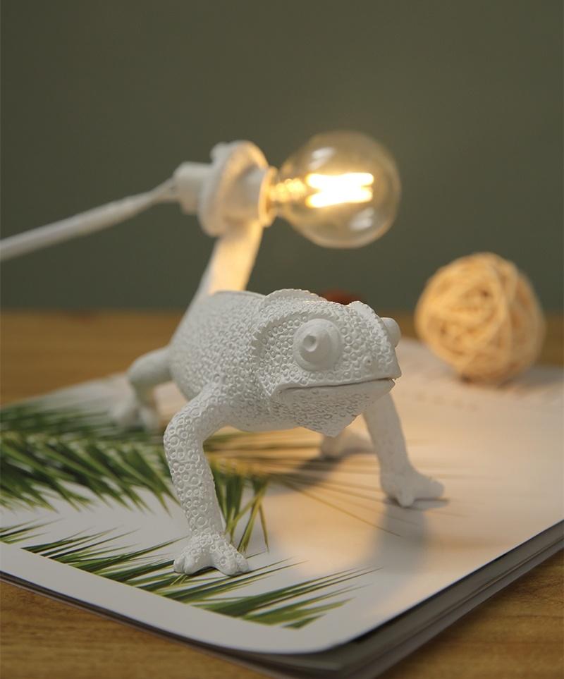 Chameleon Table Lamp Designer Resin Animal Table Lamps (WH-MTB-11)