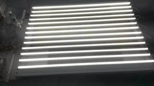 Bright Rigid Strip Light LED T5 Linear Tube 0.7m 9W 100lm/W 5000K