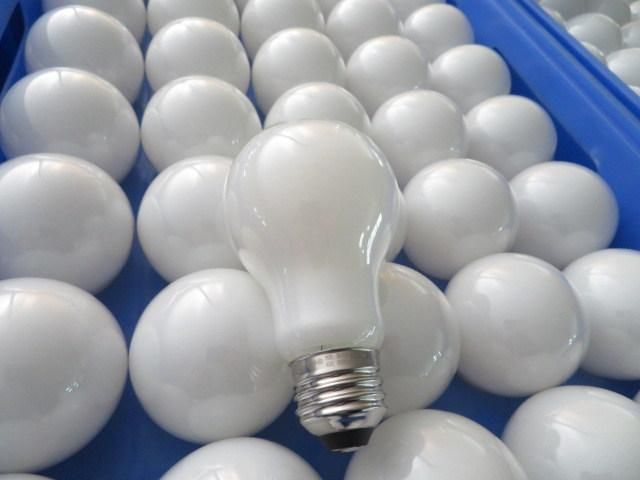 E27 B22 Filament LED Clear Candle Lamp C35t 5W 600lm Equal 60W with CE RoHS, EMC, LVD