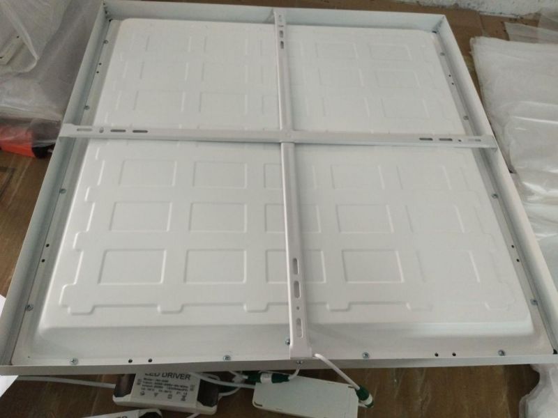 Engineering Back-Lit 600*600 Surface Ceiling Mounted LED Panel Light for Office, School, Bank, Shopping Mall Projects