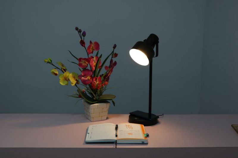 Metal Desk Lamp Smart Phone Wireless Table Lamp