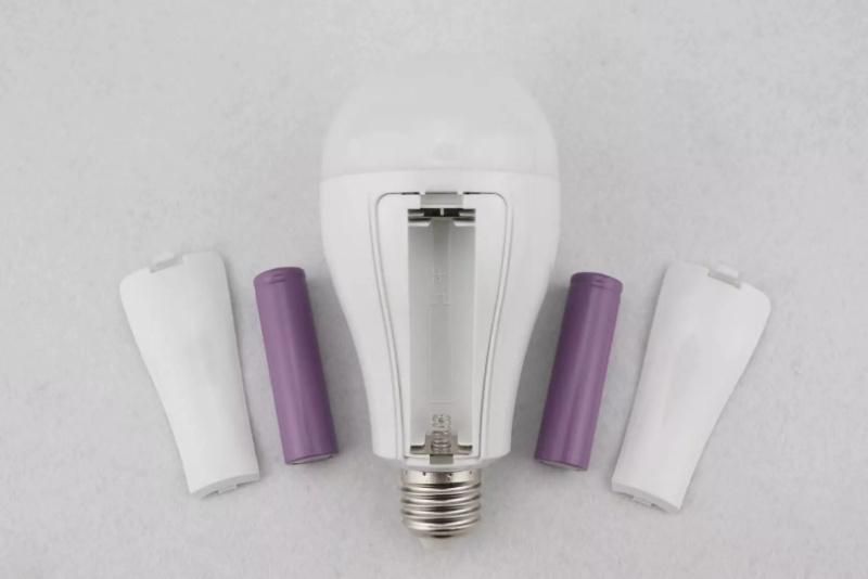 Free Sample High Bright E27 Rechargeable 18W Emergency LED Bulb with Two Batteries