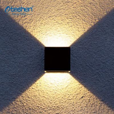 2W IP65 LED Wall Light with PC Material for Garden Change Angle