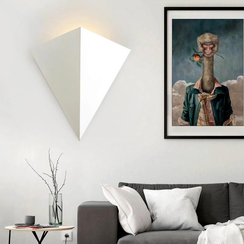 LED Wall Lamp Nordic Modern Living Room Bedroom Corridor Bedside Lamp Creative Geometric Triangle Wall Lamp