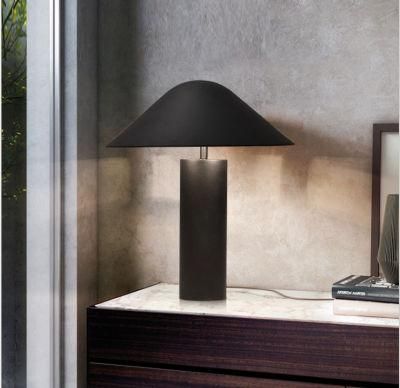 Modern Black Painted Cylindrical Hat Table Lamp (WH-MTB-248)