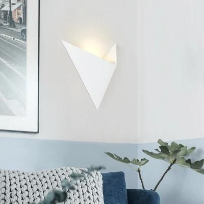 LED Wall Light Creative Wrought Iron Special-Shaped Triangle Wall Light Nordic Minimalist Wall Light