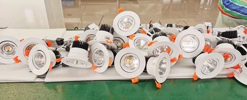 Dimmable Round Spot Lighting Embedded LED Downlight 7W 6500K Cool White 100-240V