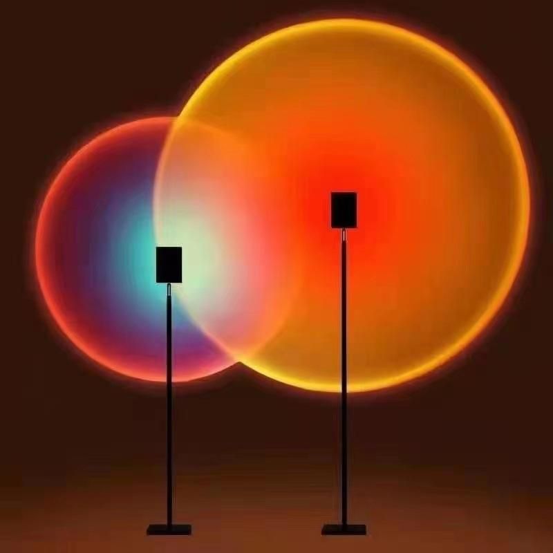 Sunset Lamp Sunset Projector 10W 180 Degree Rotation USB Sunset Glow Light Warm Romantic Visual Night Decorative Lights for Photo Vlog