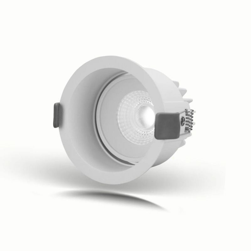 China Manufacturer IP44 Adjustable Ceiling Recessed LED Downlights